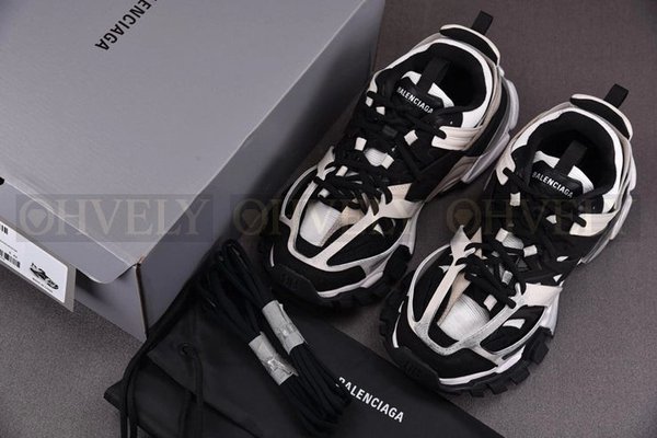 발렌시아가 트랙 그레이 블랙 스니커즈