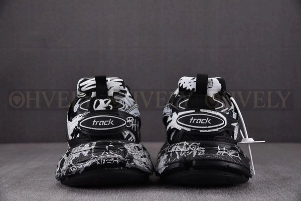 발렌시아가 트랙 그래피티 블랙 프린트 스니커즈