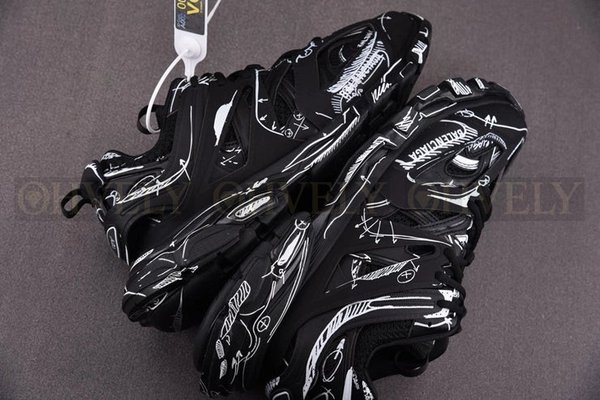 발렌시아가 트랙 그래피티 블랙 스니커즈