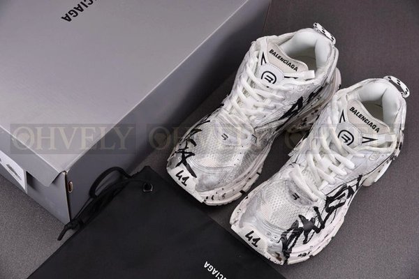 발렌시아가 러너 그래피티 화이트 스니커즈