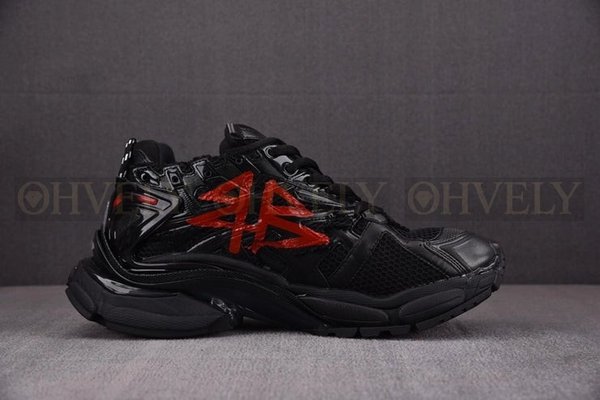 발렌시아가 러너 그래피티 블랙 스니커즈