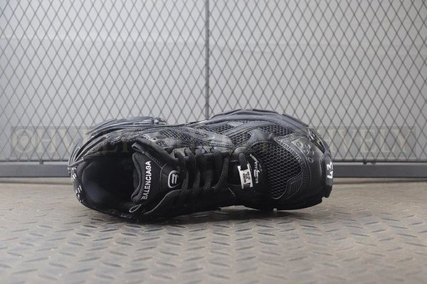 발렌시아가 러너 7 블랙 스니커즈