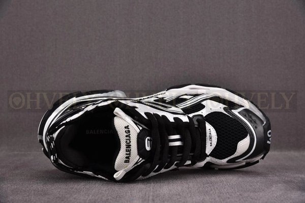 발렌시아가 러너 7 스니커즈 블랙 화이트