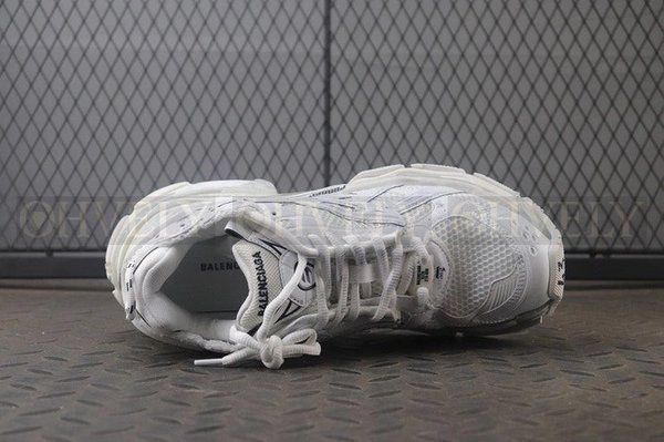 발렌시아가 러너 7 화이트 스니커즈