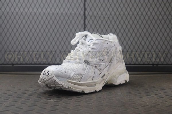 발렌시아가 러너 7 화이트 스니커즈