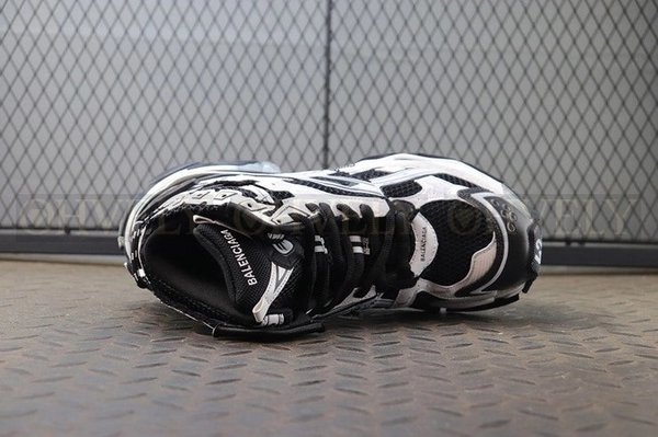 발렌시아가 러너 7 화이트 블랙 하이탑 스니커즈