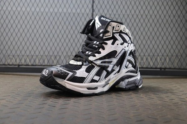 발렌시아가 러너 7 화이트 블랙 하이탑 스니커즈