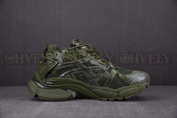 발렌시아가 러너 7 카키 스니커즈