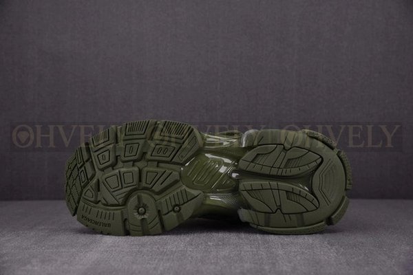 발렌시아가 러너 7 카키 스니커즈