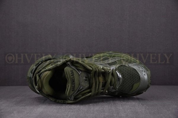 발렌시아가 러너 7 카키 스니커즈