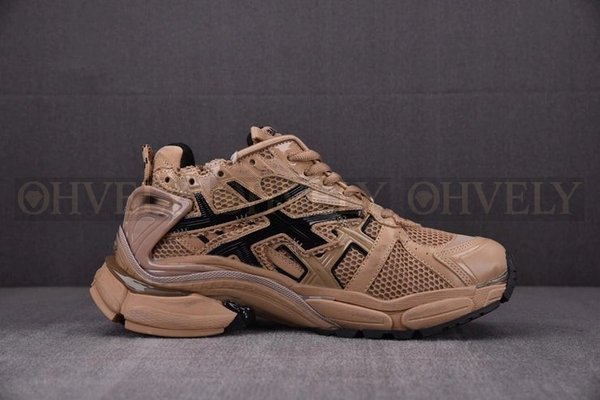 발렌시아가 러너 7 브라운 스니커즈