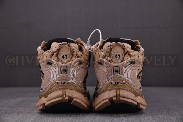 발렌시아가 러너 7 브라운 스니커즈