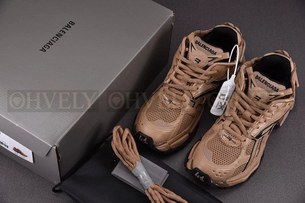 발렌시아가 러너 7 브라운 스니커즈