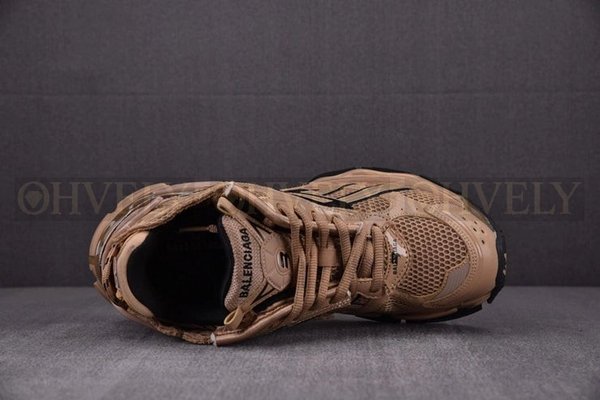 발렌시아가 러너 7 브라운 스니커즈