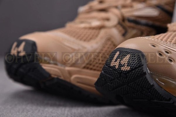 발렌시아가 러너 7 브라운 스니커즈