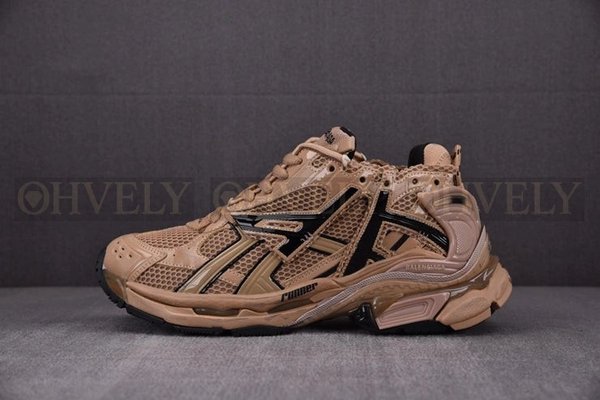 발렌시아가 러너 7 브라운 스니커즈