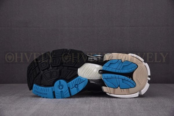 발렌시아가 러너 7 베이지 블루 스니커즈