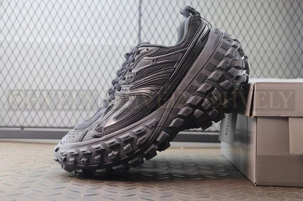 발렌시아가 바운서 블랙 메쉬 스니커즈