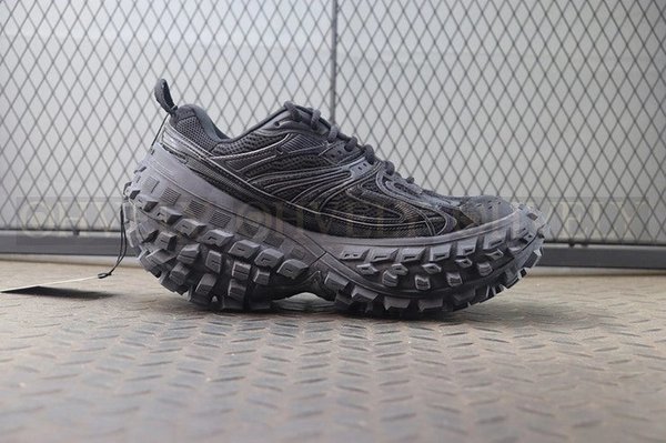 발렌시아가 바운서 블랙 메쉬 스니커즈