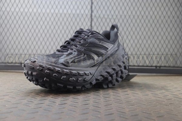 발렌시아가 바운서 블랙 메쉬 스니커즈