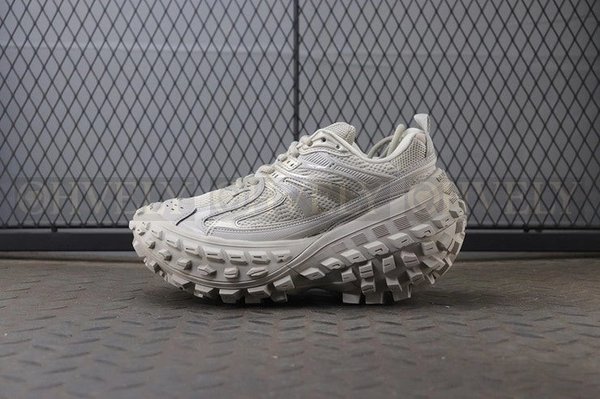 발렌시아가 바운서 베이지 스니커즈