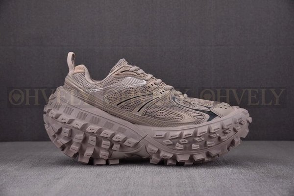 발렌시아가 바운서 브라운 스니커즈