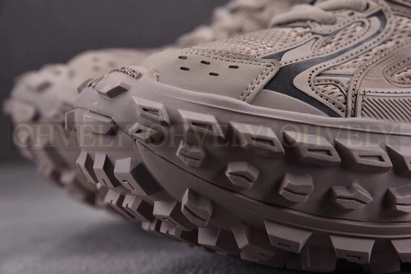 발렌시아가 바운서 브라운 스니커즈