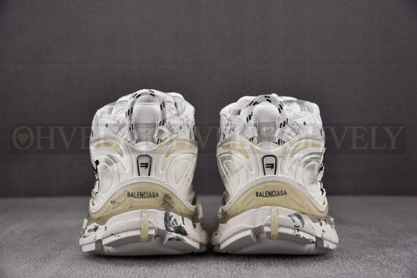 발렌시아가 러너 그래피티 스니커즈 화이트