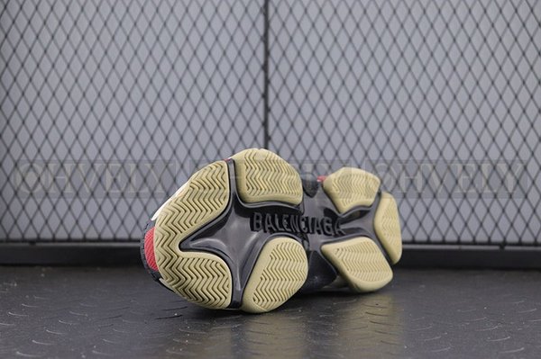 발렌시아가 트리플S 트레이너 블랙/화이트/레드