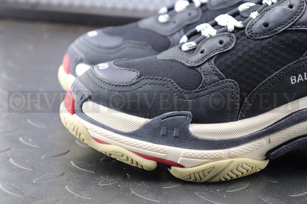 발렌시아가 트리플S 트레이너 블랙/화이트/레드