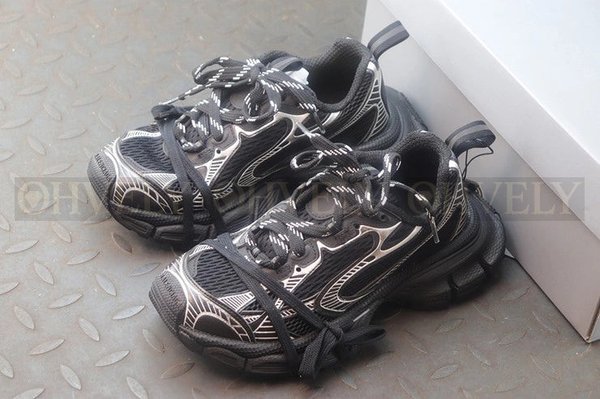 발렌시아가 3XL 블랙 화이트 스니커즈