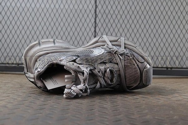 발렌시아가 3XL 그레이 스니커즈