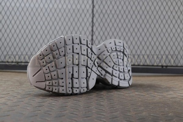 발렌시아가 3XL 그레이 스니커즈