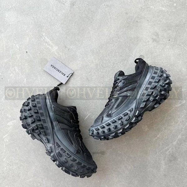 발렌시아가 바운서 블랙 스니커즈