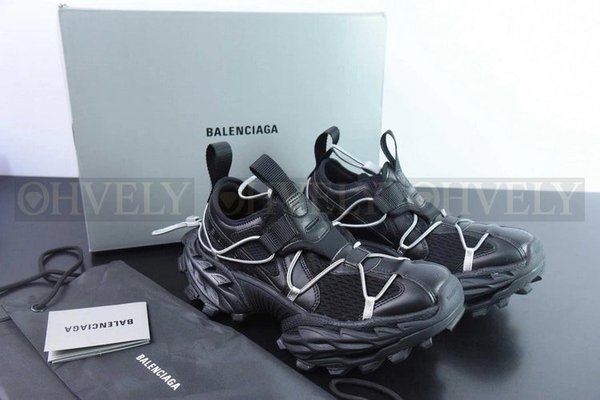 발렌시아가 하이크 스니커즈 블랙