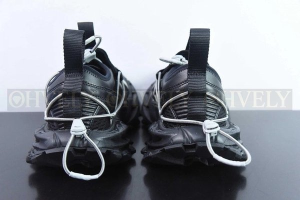 발렌시아가 하이크 스니커즈 블랙