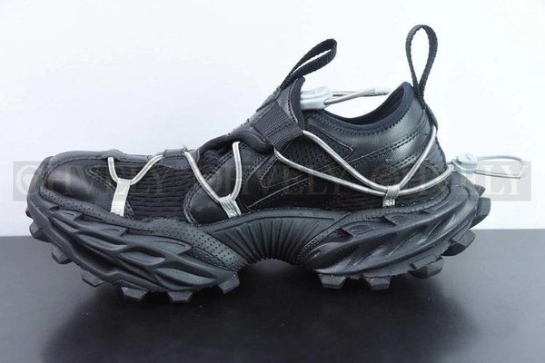 발렌시아가 하이크 스니커즈 블랙