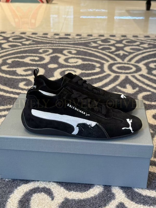 발렌시아가 x 푸마 스피드캣 스웨이드 블랙 화이트