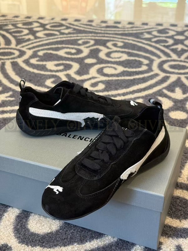 발렌시아가 x 푸마 스피드캣 스웨이드 블랙 화이트