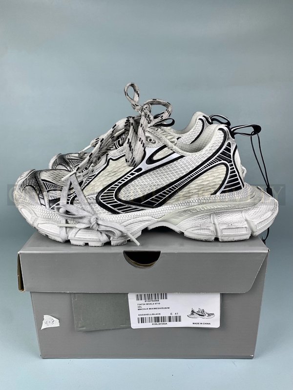 발렌시아가 3XL 스니커즈 화이트 블랙