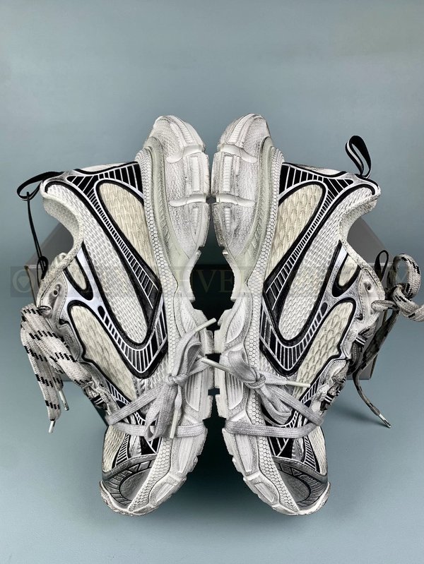 발렌시아가 3XL 스니커즈 화이트 블랙