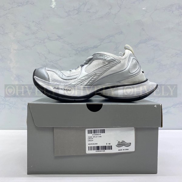 발렌시아가 서킷 스니커즈 화이트 실버