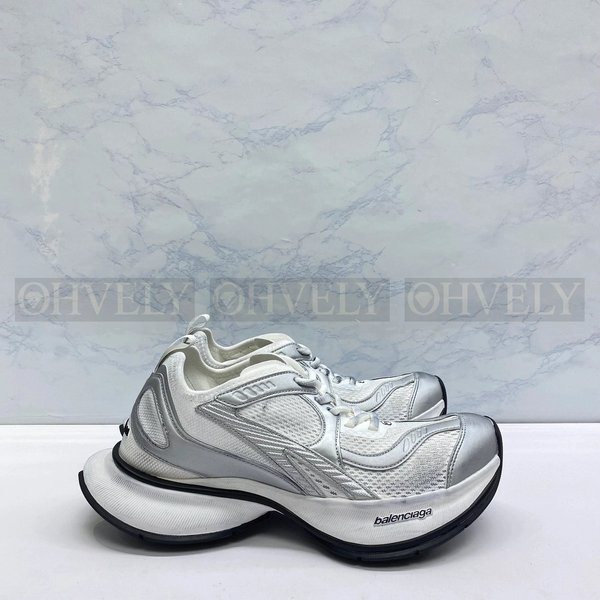 발렌시아가 서킷 스니커즈 화이트 실버