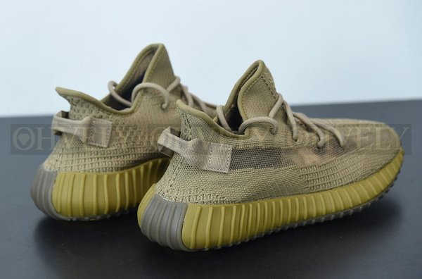 아디다스 이지 부스트 350 V2 어스