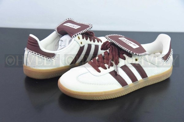아디다스 x 웨일스 보너 포니 토널 삼바 크림 화이트 미스테리 브라운