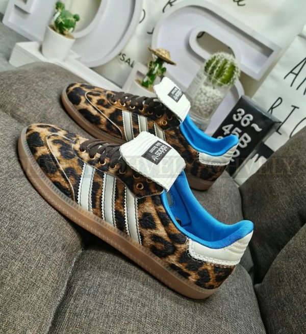 아디다스 x 웨일스 보너 포니 레오 삼바 다크 브라운 크림 화이트