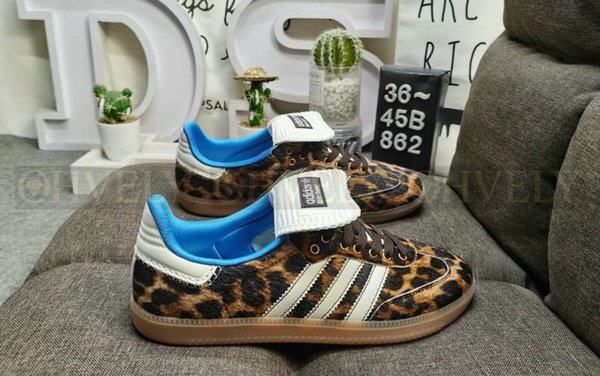 아디다스 x 웨일스 보너 포니 레오 삼바 다크 브라운 크림 화이트