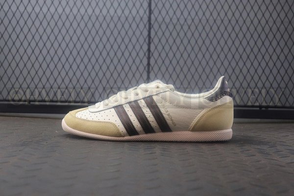 아디다스 x 웨일스 보너 재팬 슈즈 크림 화이트