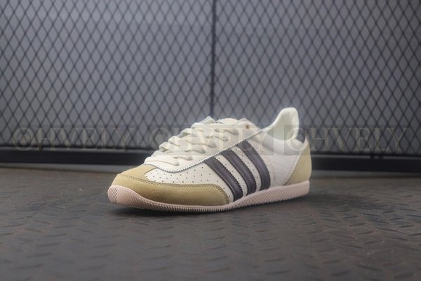 아디다스 x 웨일스 보너 재팬 슈즈 크림 화이트