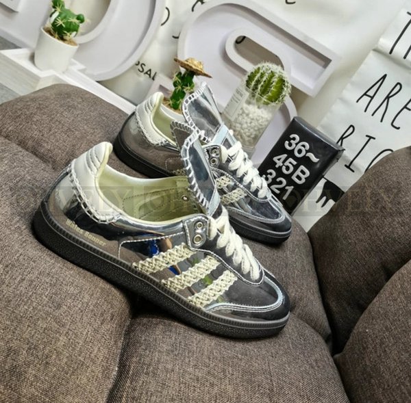 아디다스 x 웨일스 보너 삼바 실버 메탈릭